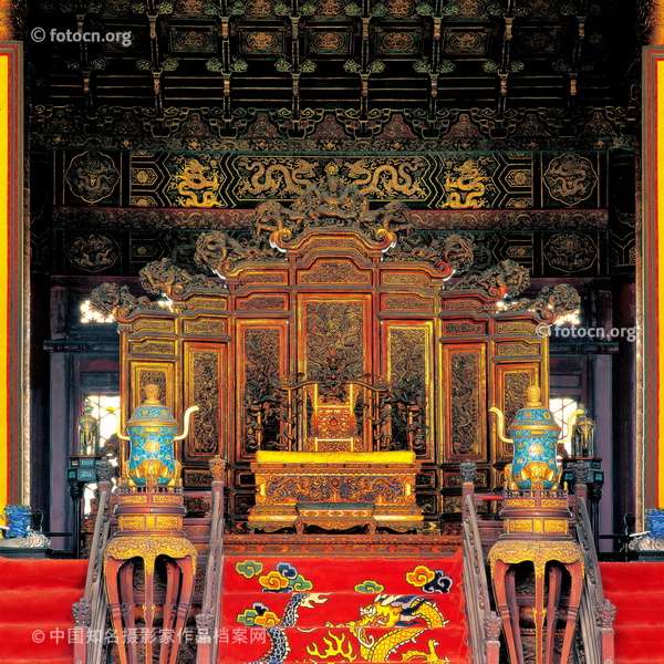 王府之地，千古紫禁城，古老與現(xiàn)代的結合體現(xiàn)