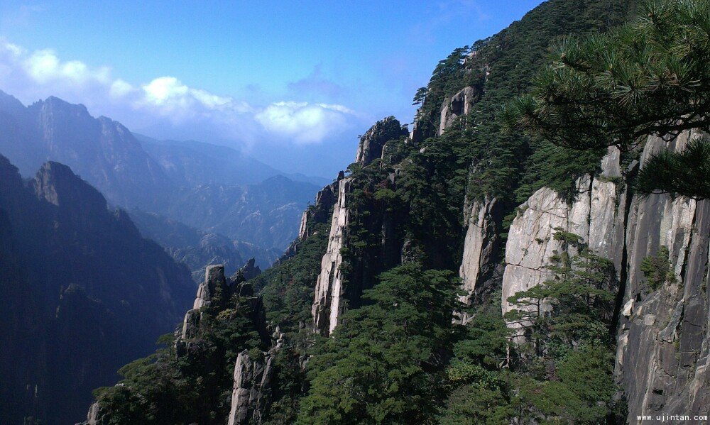 九華大佛祈福、黃山景區(qū)、水墨宏村、屯溪老街